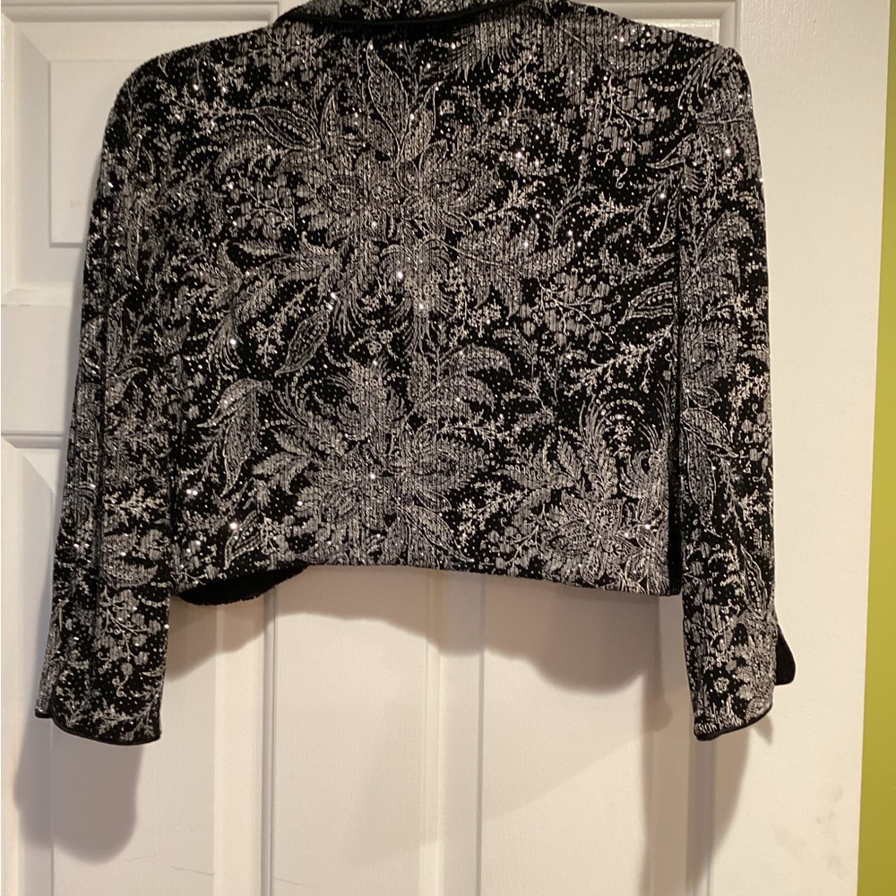 Crop Sequence Jacket - Picture 5 of 6